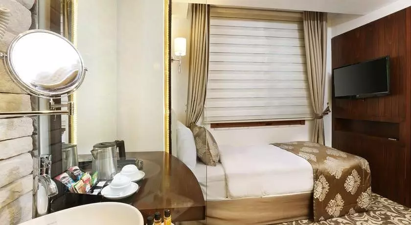 اتاق PERA CENTER